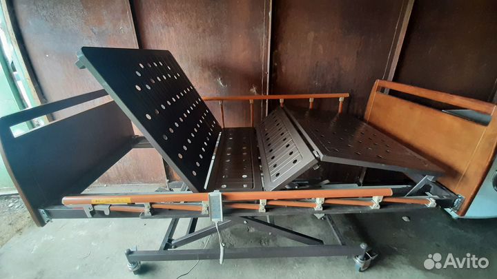 Кровать медицинская электрическая