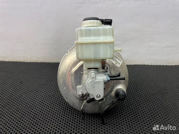 Вакуумный усилитель Bmw 7-Series F01 N63B44A 2010