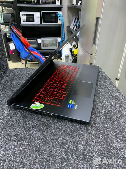 Ноутбук MSI Katana GF76 i5-12450H/16/500/RTX 3050
