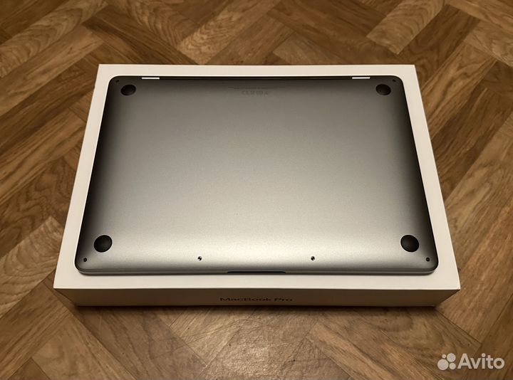 MacBook Pro M2 Space Gray 8GB/256GB, 145 циклов