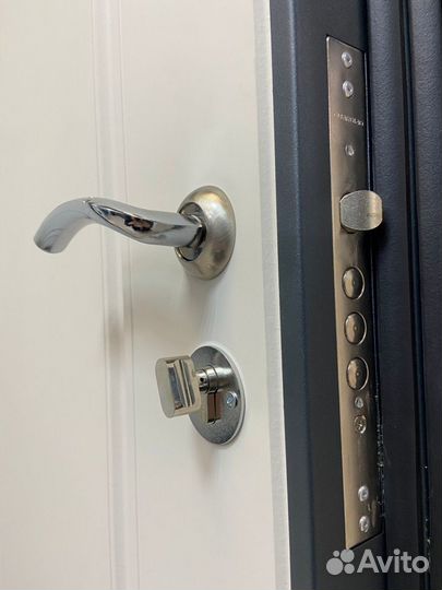 Дверь входная металлическая новая разные размеры