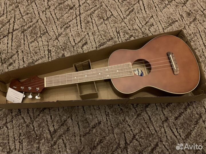 Укулеле Fender Avalon Tenor Ukulele Nat