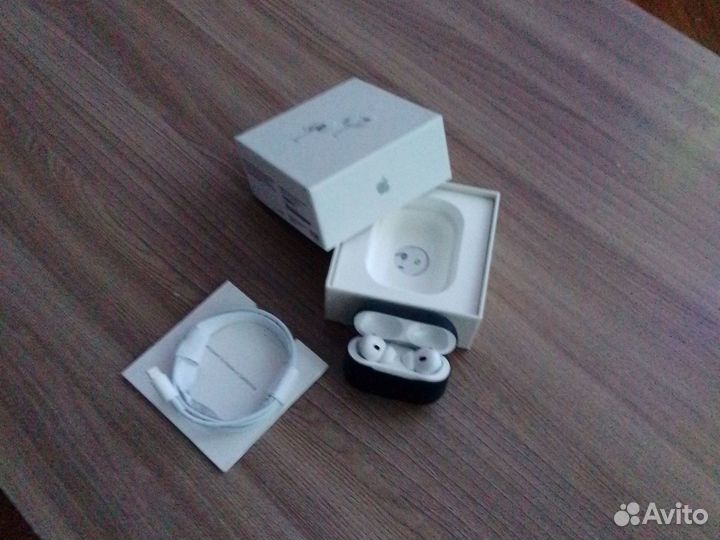 Наушники AirPods Pro