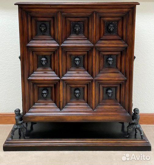 Комод с обезьянами theodore alexander monkey chest