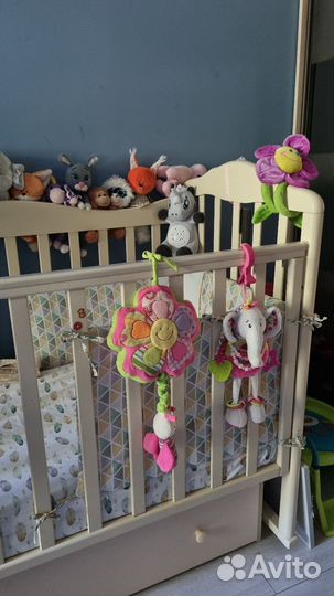 Набор: кроватка Oliver,матрас,наматрасник, бортики