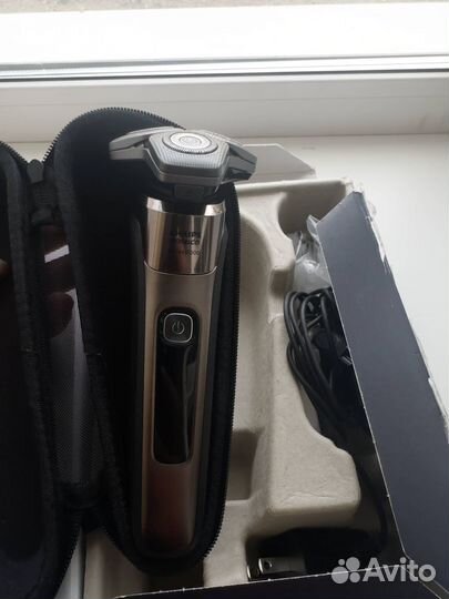 Бритва электрическая Philips 9502