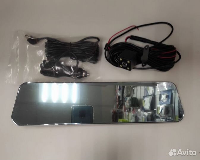 Авто-Видеорегистратор зеркало Leso X30