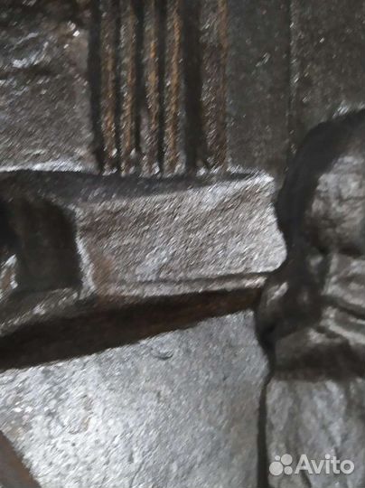 Чугунное литье барельеф Карл Маркс