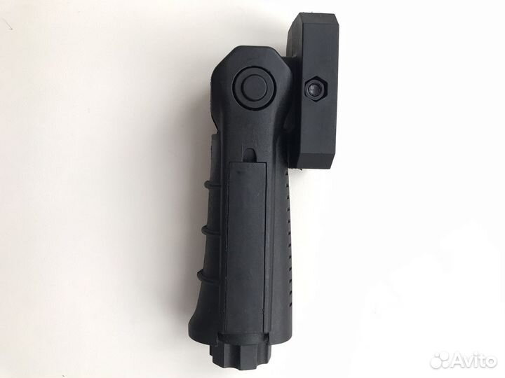 Рукоятка на пикатини