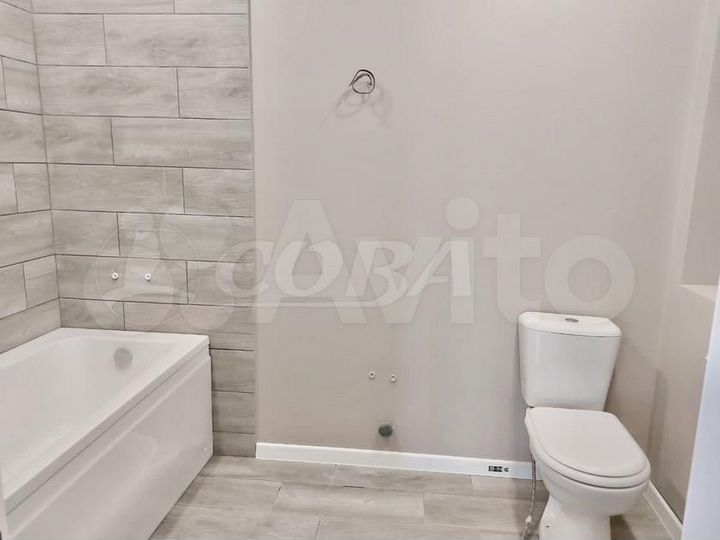 2-к. квартира, 57,4 м², 1/17 эт.