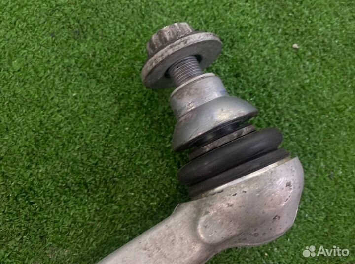 Продольный рычаг передний правый Mercedes-Benz