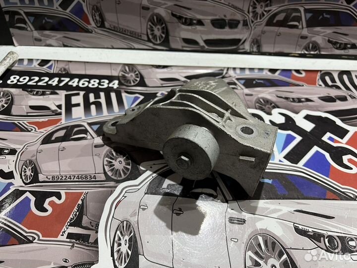 Кронштейн лапа двигателя N52 N53 BMW F10