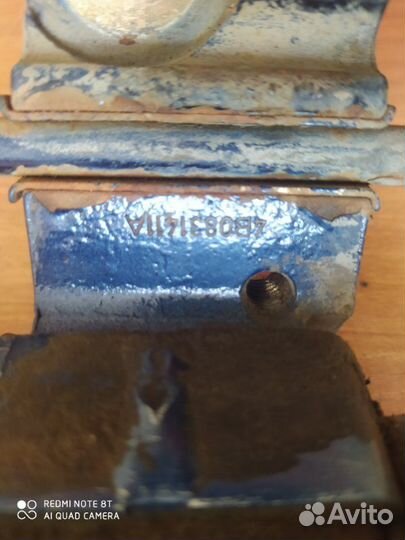 Петля двери передняя левая Volkswagen Passat B5