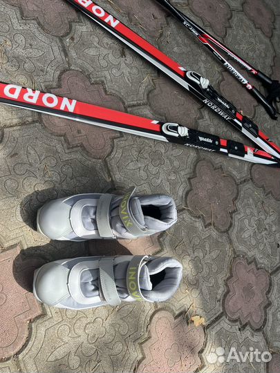 Лыжи беговые с ботинками