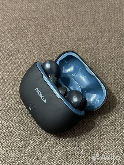 Беспроводные наушники Nokia TWS-841W