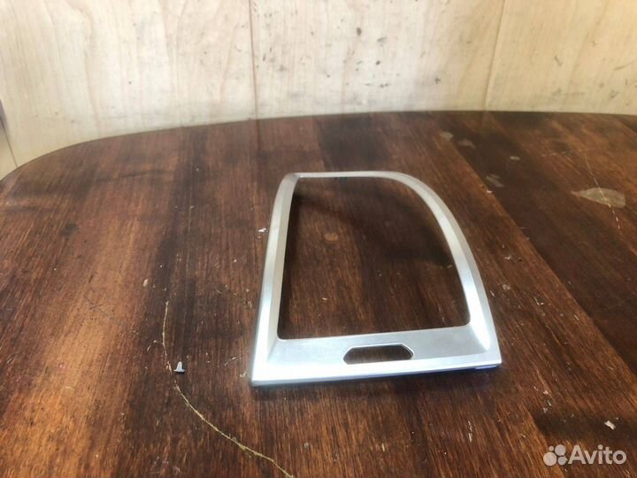 Декоративная накладка торпедо Cadillac SRX 2007