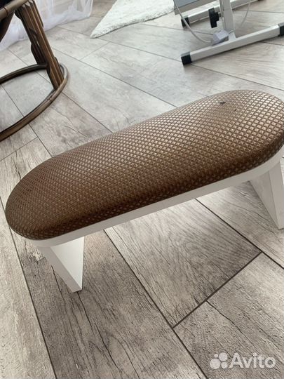 Подставка для рук маникюрная