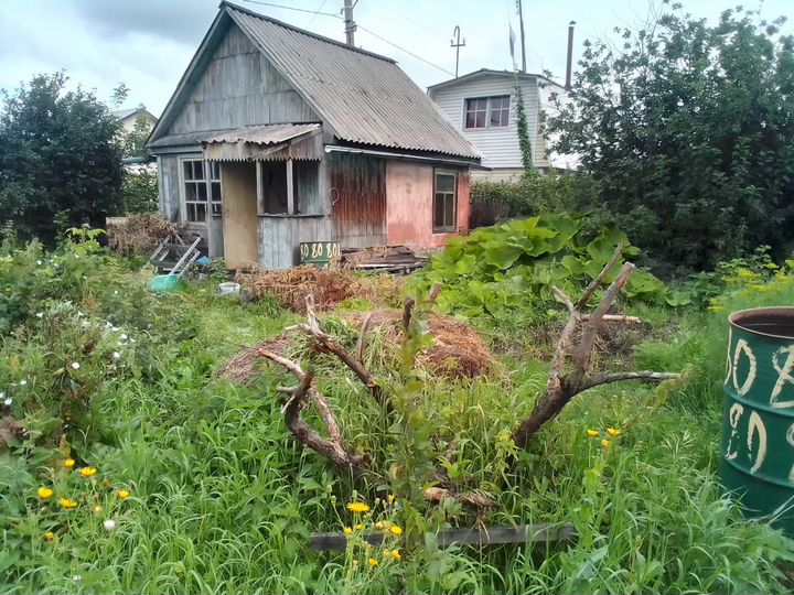 Дача 20 м² на участке 8 сот.