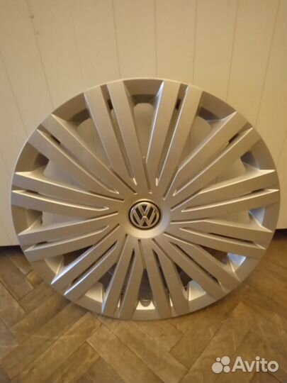 Колпак на Volkswagen Golf 6 R16