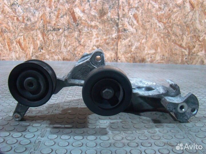 KIA Sportage 3 Кронштейн кондиционера