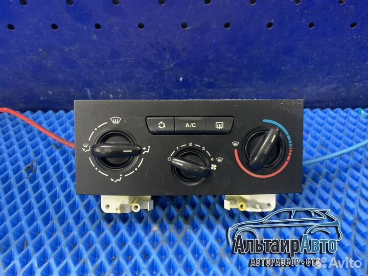 Блок управления печкой Peugeot 307 отопителем