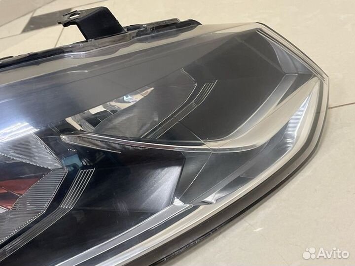 Фара правая Volkswagen Polo 5 cfna 2013