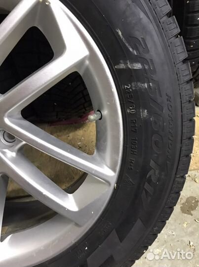 Pirelli Carrier 225/60 R17 E