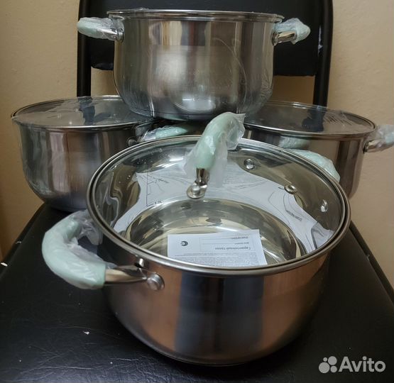 Набор кастрюль