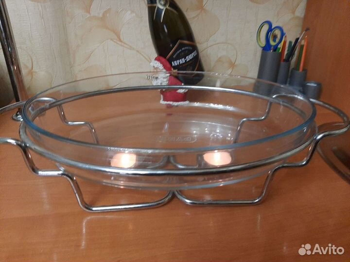Стеклянная форма для подачи горячего к столу