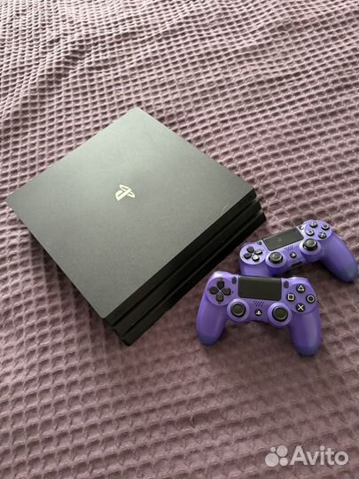 Приставка Sony PS4 PRO 1 tb
