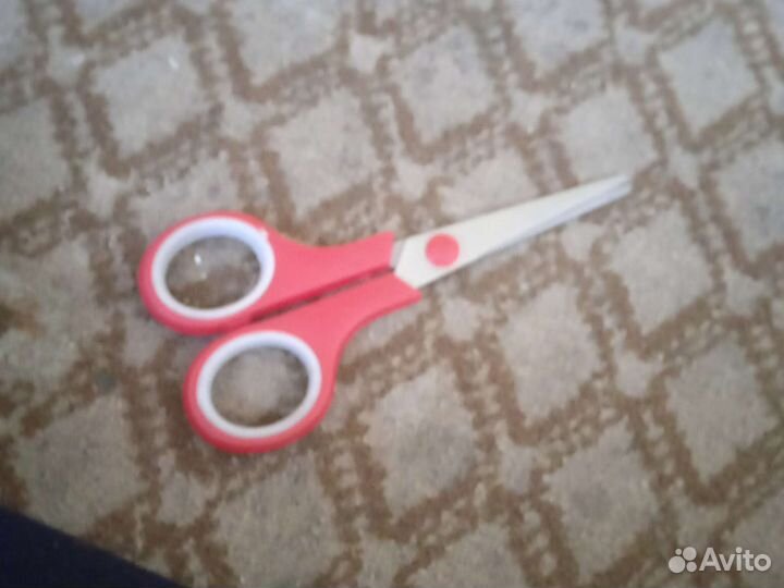 Ножницы и точилка