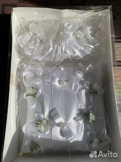 Свадебные аксессуары украшения