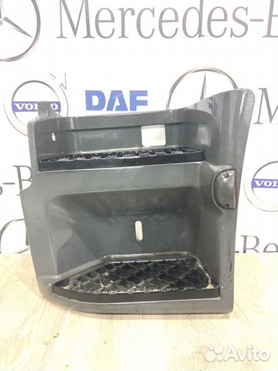 Подножка передняя левая Renault 420 Dci premium