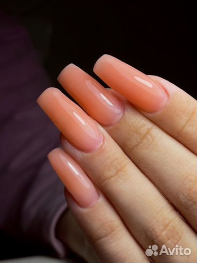 Модель на маникюр