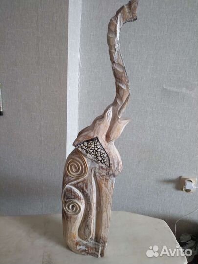 Деревянная фигурка