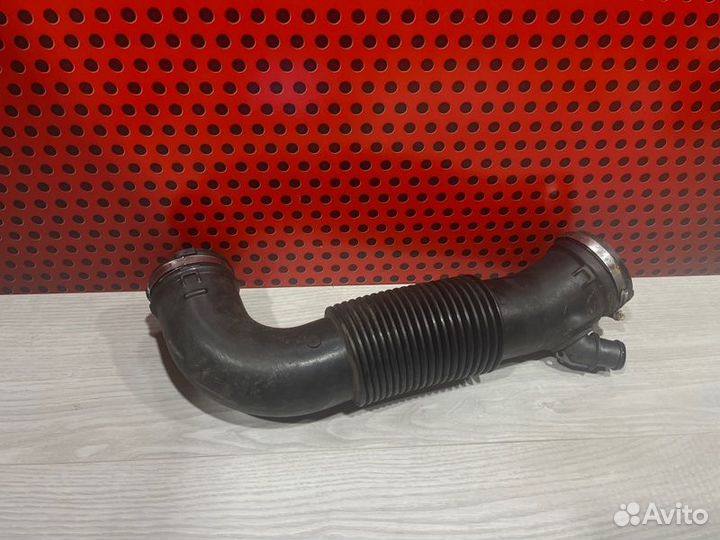 Патрубок (трубопровод, шланг) Land Rover Range