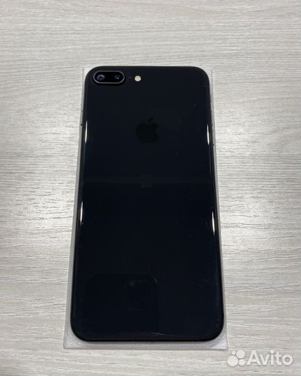 iPhone 8 Plus, 64 ГБ