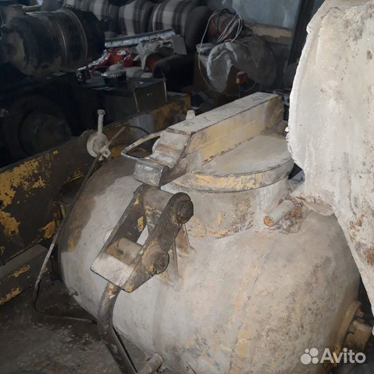 Пневмонагнетатель для полусухой стяжки пола