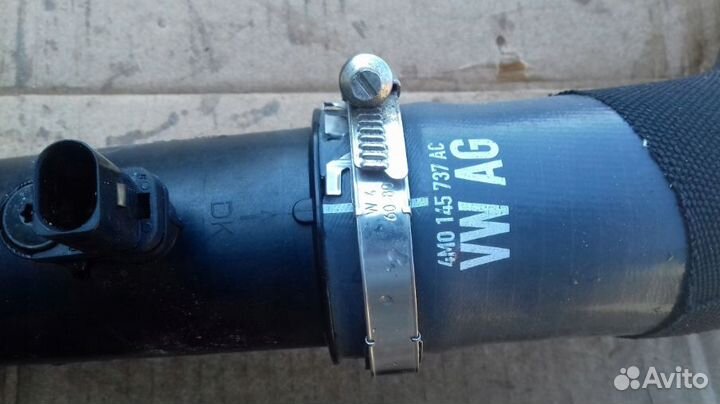 Патрубок интеркулера 4M0145737AC VW touareg 3