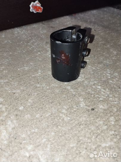 Зажым на трюковой самокат