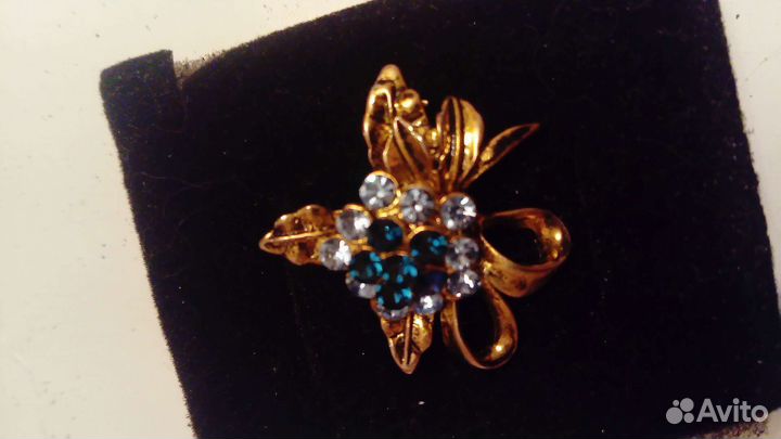 Бусы, брошь, кольца, серьги