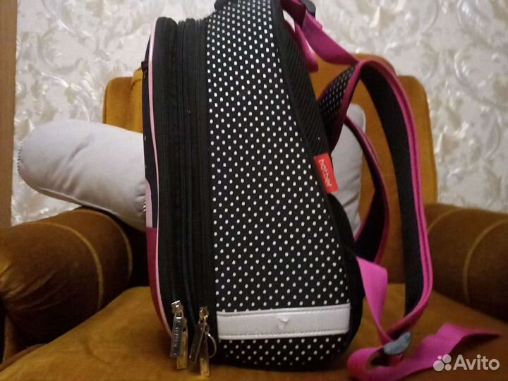 Рюкзак с анатомической спинкой. состояние нового