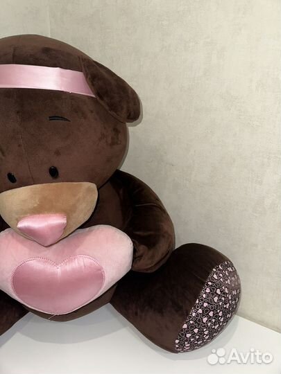 Большой плюшевый мишка