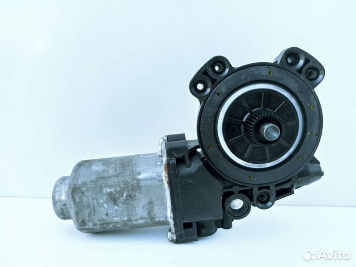 Стеклоподъемник перед Hyundai Solaris 1 824500U000