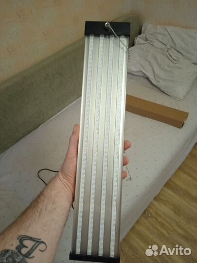 LED лампа для растений