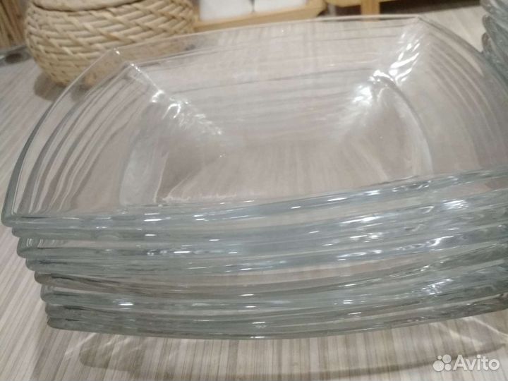 Салатники 6, тарелки 8шт стекло к-т из 14шт