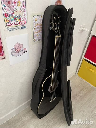 Акустическая гитара