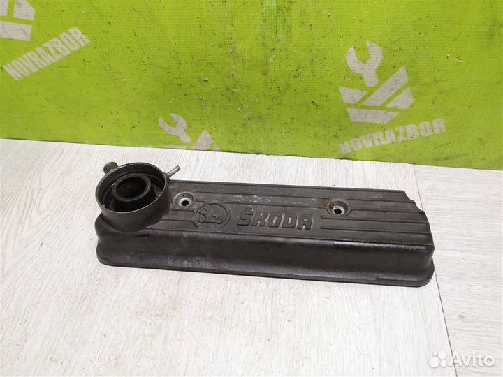 Крышка головки блока (клапанная) Шкода Фелиция