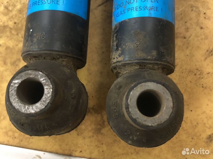 Задний амортизатор volvo s60