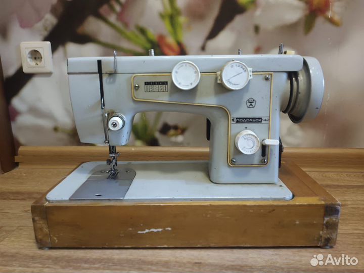 Швейная машина Подольск 142
